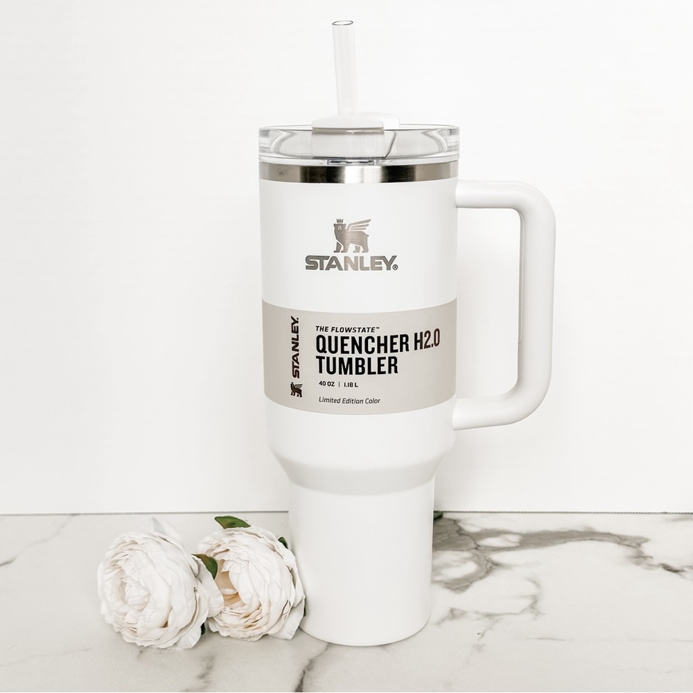NWT Stanley Limited Edition 40oz Flowstate Quencher in Brilliant White - Target